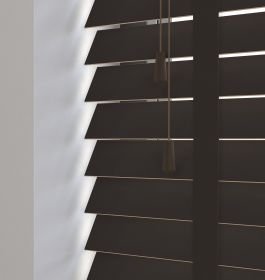 Sunwood Hazel Träpersienn med Jet stegband