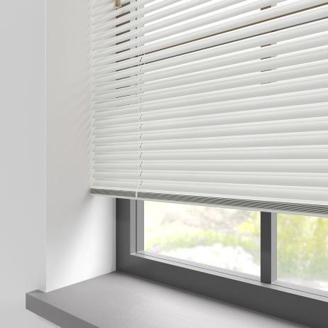 Satin Pure White Aluminiumpersienn