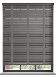 Supreme Abachi Light Grey Träpersienn med Mystery stegband